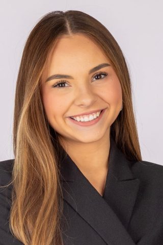 Marianna Mosz Scholarship Recipient Headshot