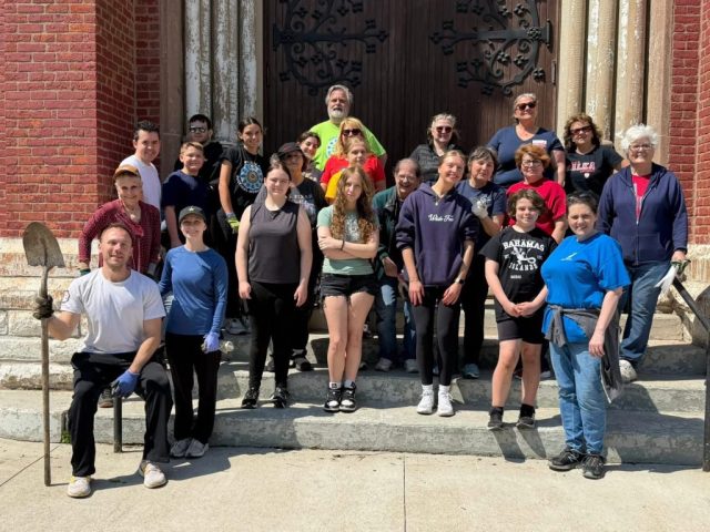 St. Albertus Join Hands clean-up day