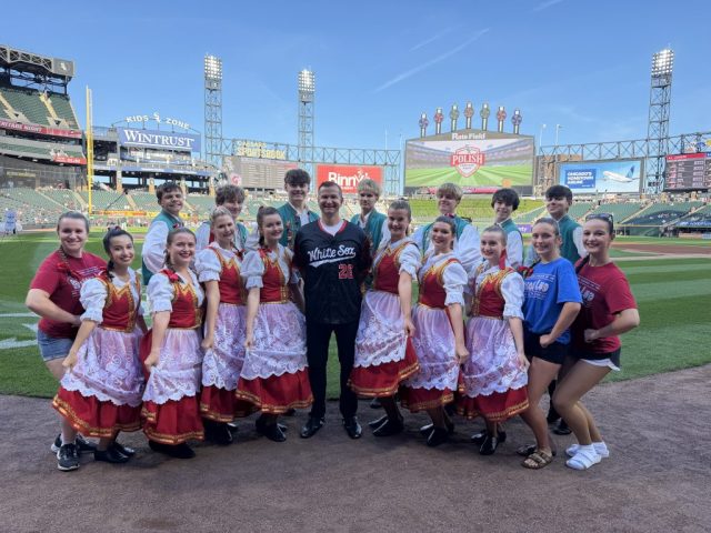 Wesoly Lud at the White Sox Polish Heritage Night